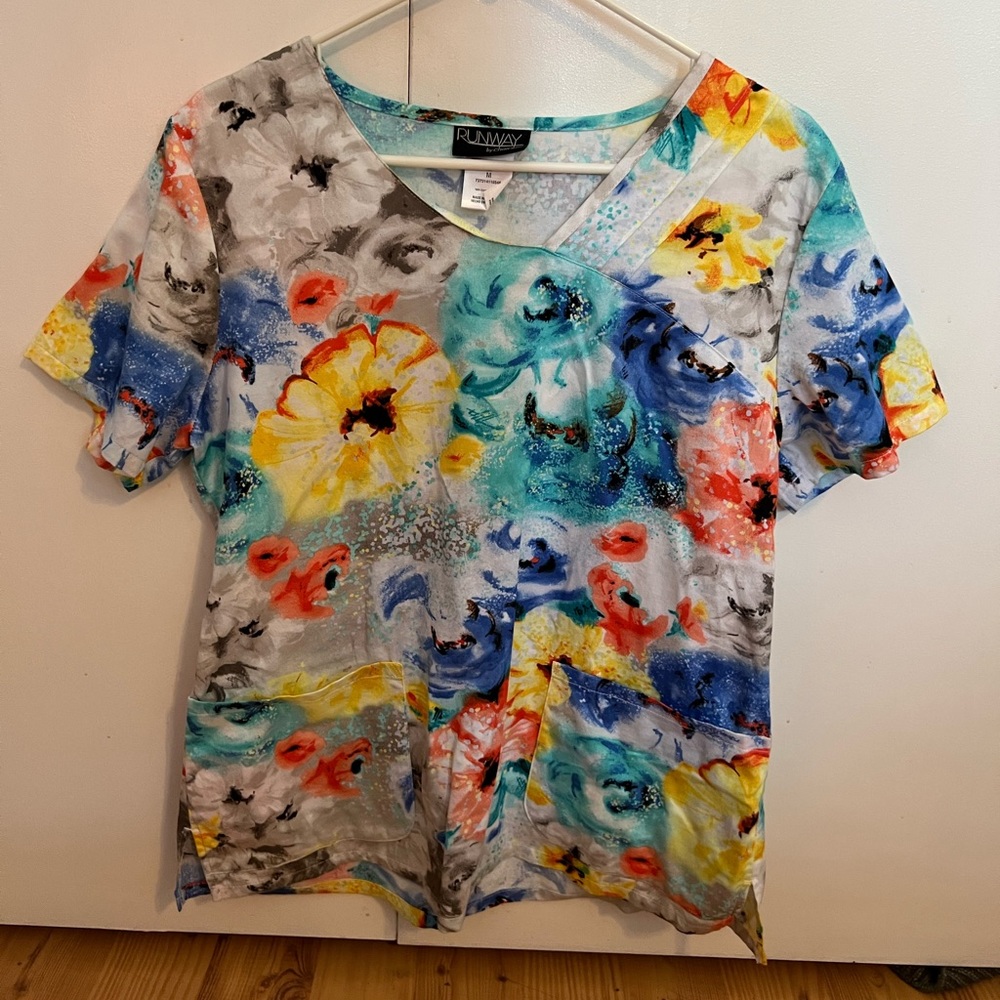 Runway Scrub Top